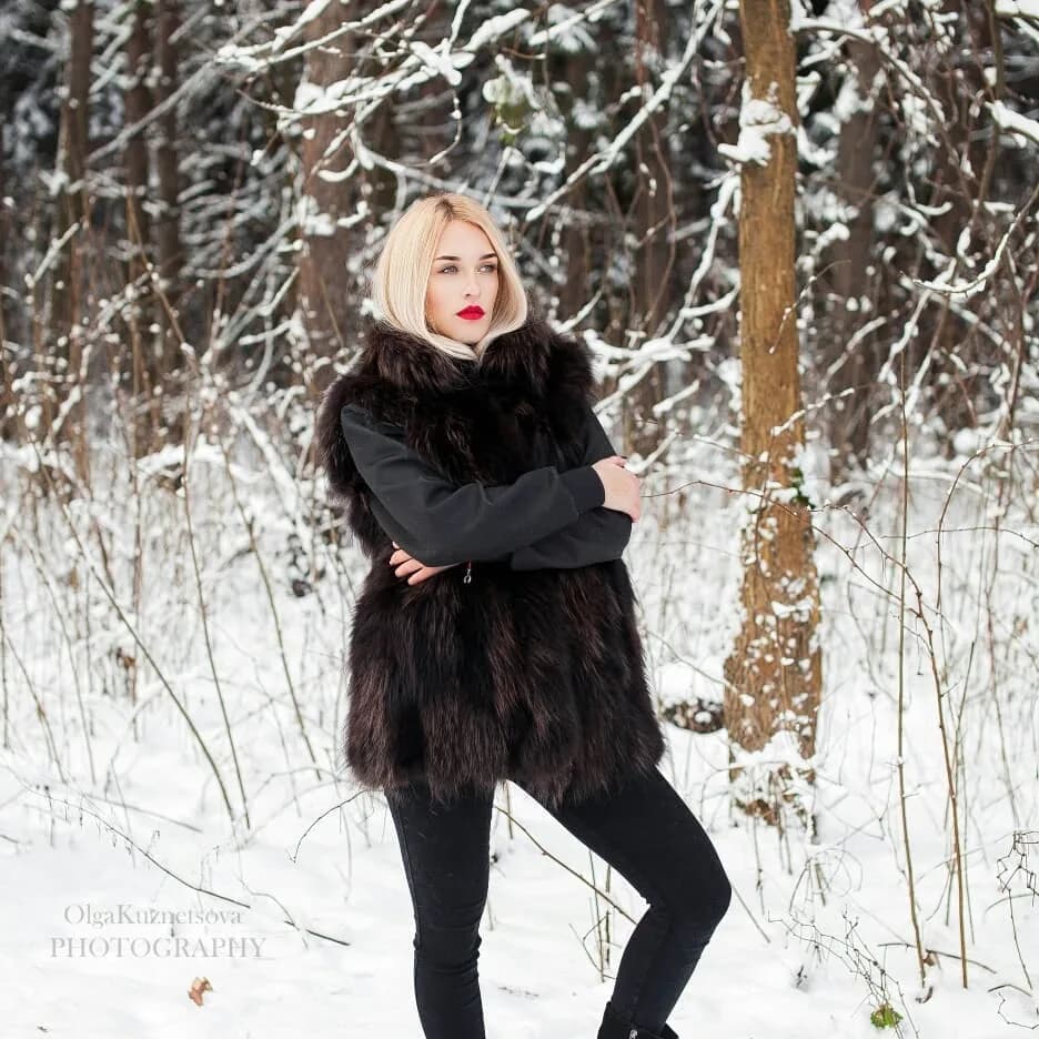 Dark brown raccoon fur gilet
