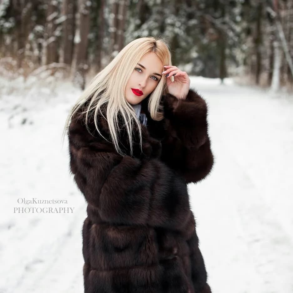 Voluminous midi sable-look marten coat in dark chocolate with horizontal panels, wide sleeves and a notched collar