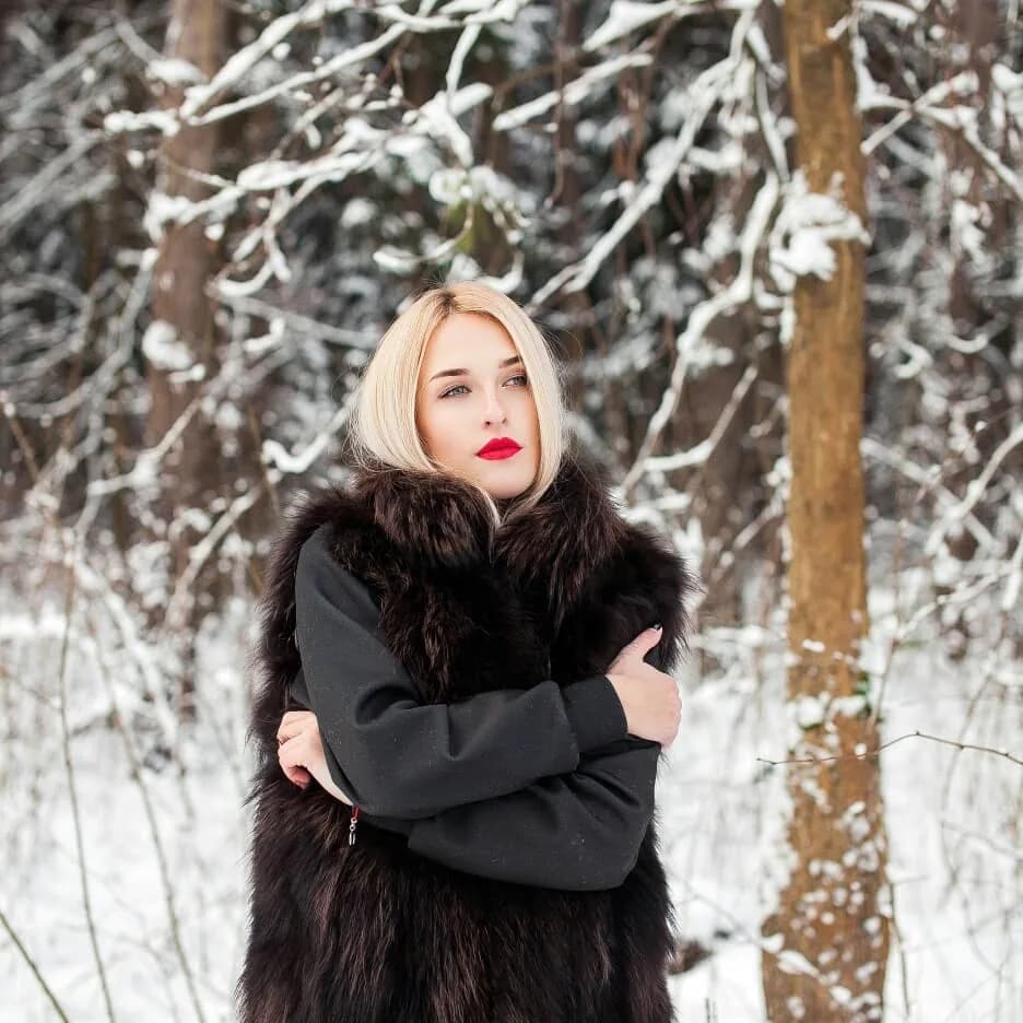 Dark brown raccoon fur gilet