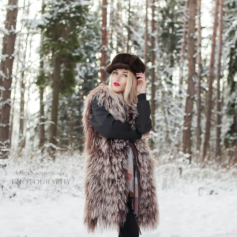 Long llama fur gilet