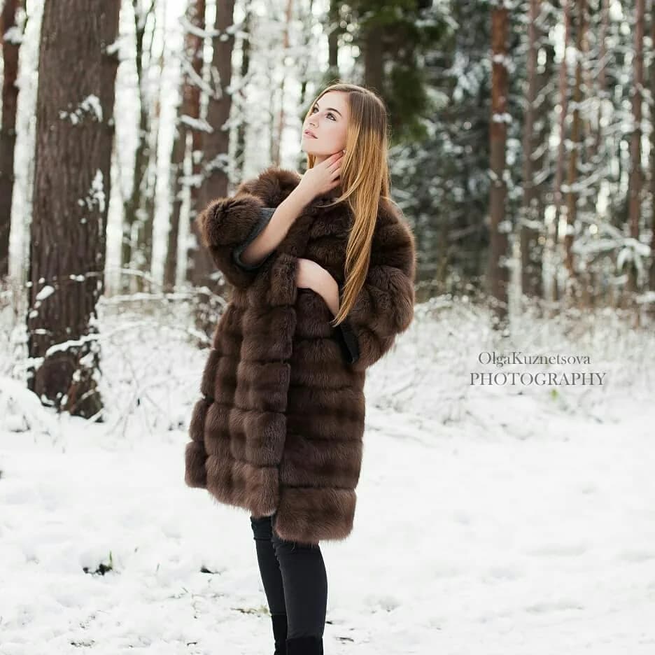 Marten coat with three-quarter sleeves
