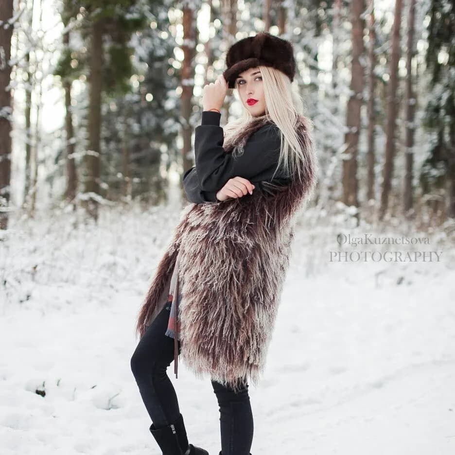 Long llama fur gilet